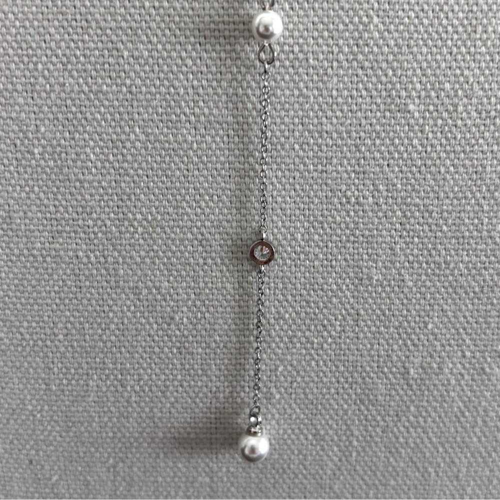 Silver Y-Shaped Necklace With Pearls & Crystal Accents 18 Inches Adjustable Chai - Picture 4 of 6